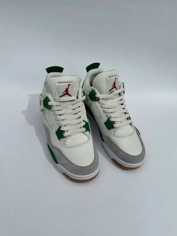 Nike Jordan Retro 4