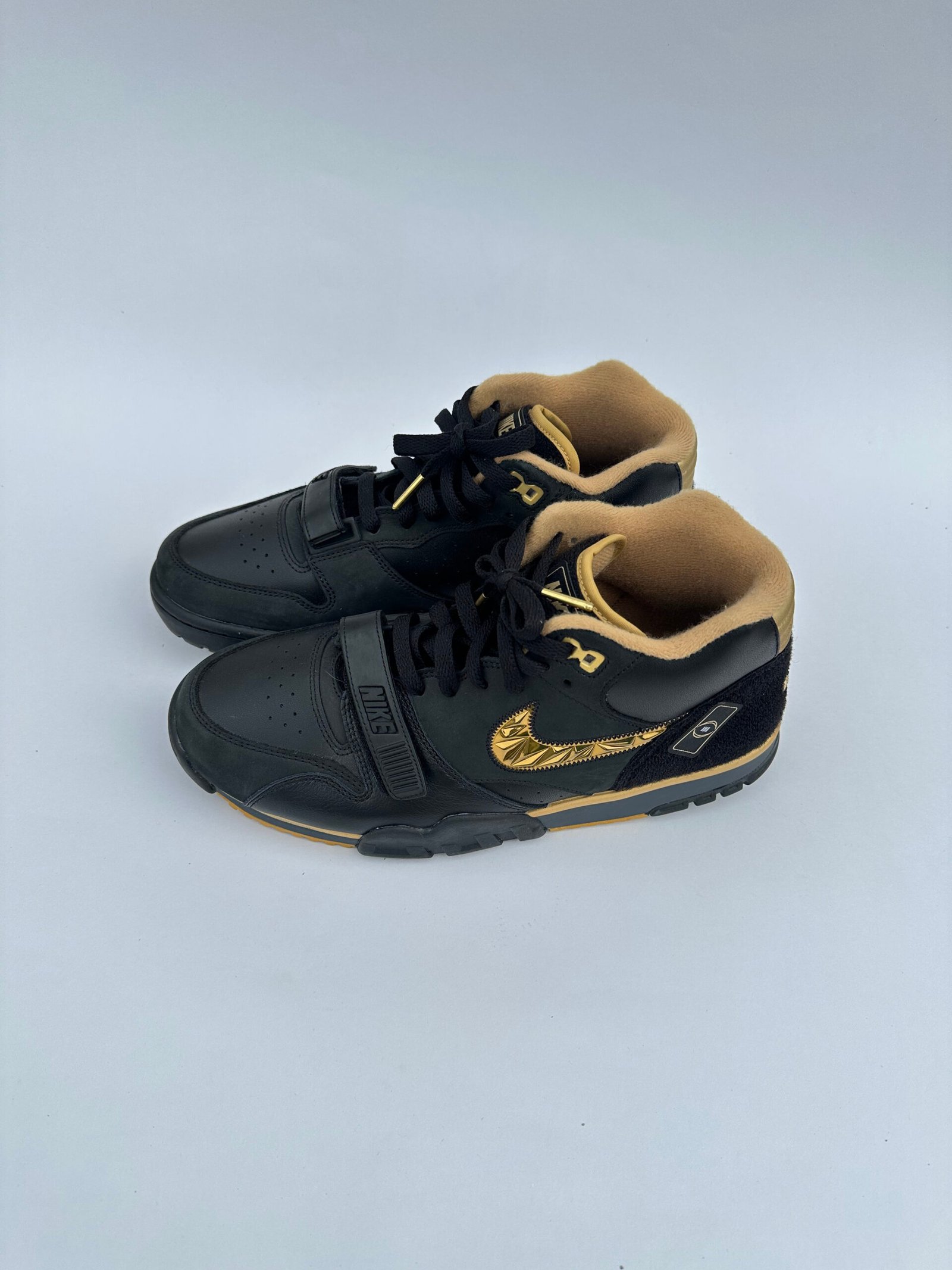Nike Air Trainer 1 - Black/Metallic Gold 👑